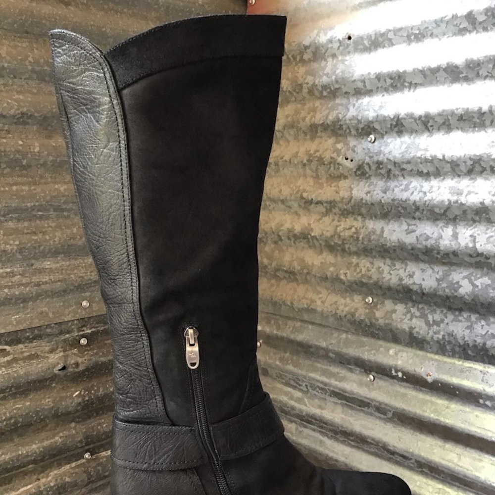 Joan & David Black Mid-calf texture leather boots - Picture 5 of 9